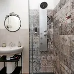 Gasthuis Domus Ponte Milvio 4*